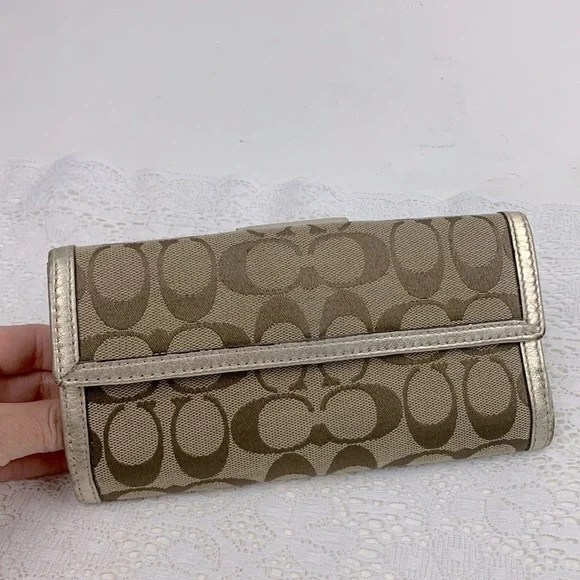 Vintage Coach Leather Fabric Wallet Signature C Turnkey opening Tan Gold shine - Picture 15 of 16